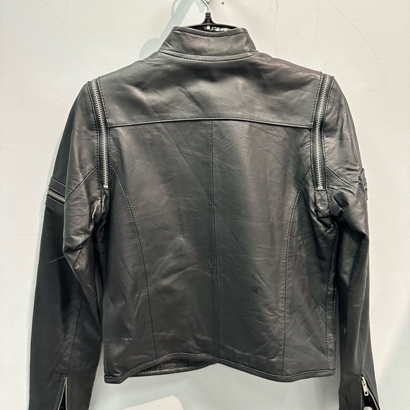 Fashion Leather Jacket with Zippers - Picture 2 of 2